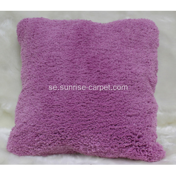 Pillow With Polyester Shaggy Garn